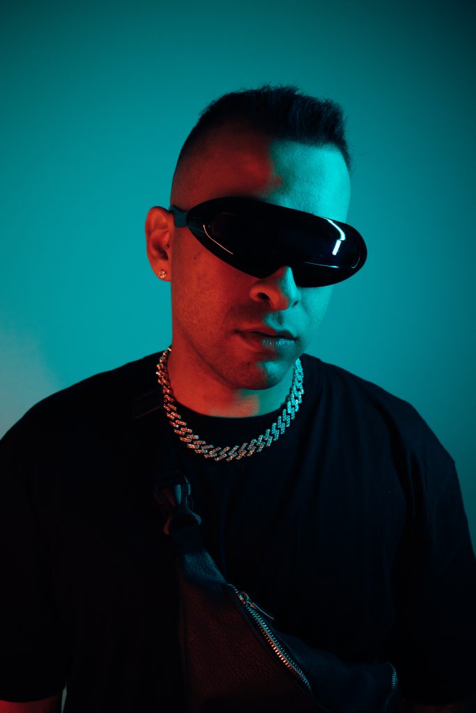 Rising Colombian Producer Ramon Bedoya Releases ‘It’s Me’ 1 Ramon Bedoya