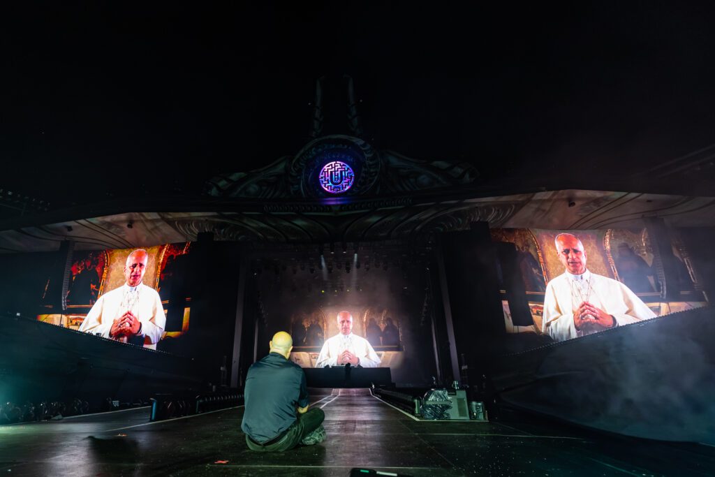 PADRE GUILHERME CLOSED THE MAIN STAGE AT UNTOLD FESTIVAL IN ROMANIA 2 PG UNTOLD photo by @martasantosvisuals 0083 copia